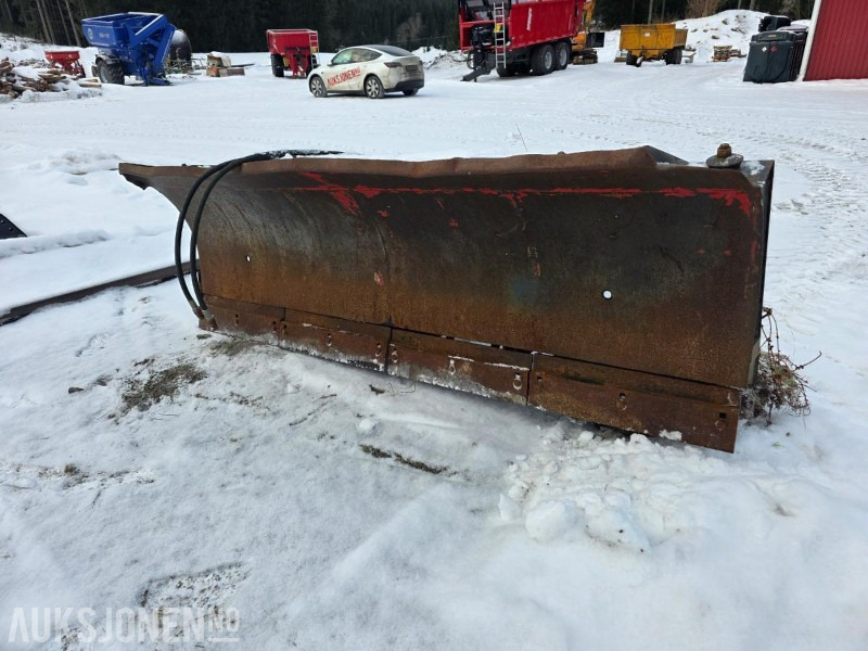 Vreten K2800 snøskjær m/ Tellefsdal løft - Agricultural machinery: picture 2 Vreten K2800 snøskjær m/ Tellefsdal løft - Agricultural machinery: picture 2