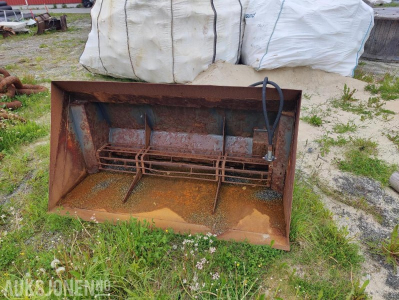 2010 DRIVEX Sandspredeskuffe med BM feste - Attachment for Construction machinery: picture 4 2010 DRIVEX Sandspredeskuffe med BM feste - Attachment for Construction machinery: picture 4