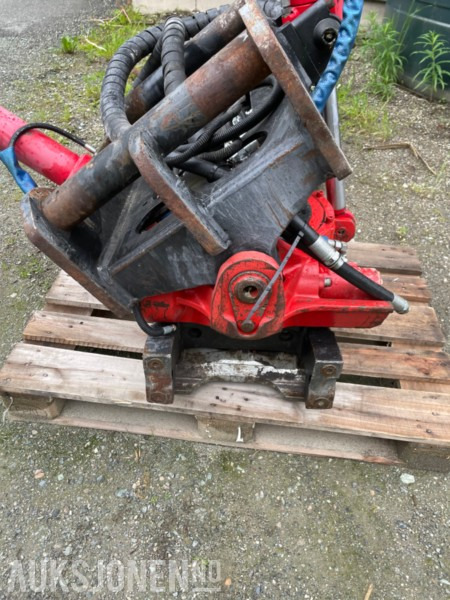 2012 Indexator RT60B S70/S70 Tiltrotator - Attachment for Construction machinery: picture 1 2012 Indexator RT60B S70/S70 Tiltrotator - Attachment for Construction machinery: picture 1