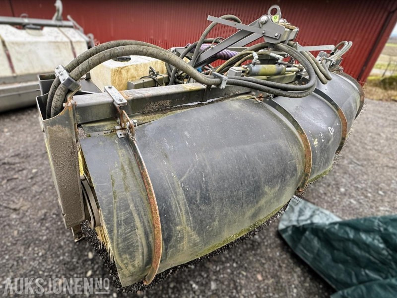 2014 HOLMS SH-3.0 FEIEKOST MED VANNTANKER OG STØVDEMPING - Attachment for Construction machinery: picture 4 2014 HOLMS SH-3.0 FEIEKOST MED VANNTANKER OG STØVDEMPING - Attachment for Construction machinery: picture 4