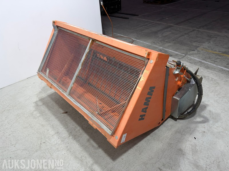 Attachment for Construction machinery 2015 HAMM BSWA 1700 Strøkasse til vals: picture 18