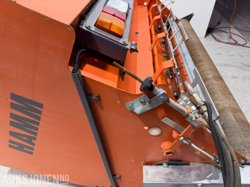 Attachment for Construction machinery 2015 HAMM BSWA 1700 Strøkasse til vals: picture 14