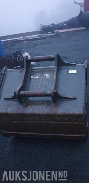 2016 SMP 800 liter Graveskuffe, M36 Kvernex - Attachment for Construction machinery: picture 3 2016 SMP 800 liter Graveskuffe, M36 Kvernex - Attachment for Construction machinery: picture 3