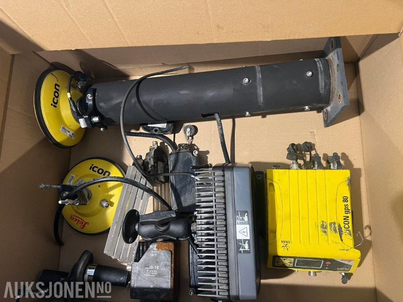 2017 Andre Leika GPS anlegg for gravemaskin - Attachment for Construction machinery: picture 1 2017 Andre Leika GPS anlegg for gravemaskin - Attachment for Construction machinery: picture 1