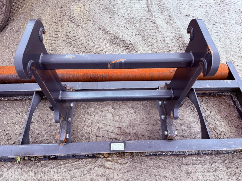 Attachment for Construction machinery 2021 Planeringsbjølke 6742/5/1 Volvo BM feste - 3000 mm bredde: picture 9 Attachment for Construction machinery 2021 Planeringsbjølke 6742/5/1 Volvo BM feste - 3000 mm bredde: picture 9