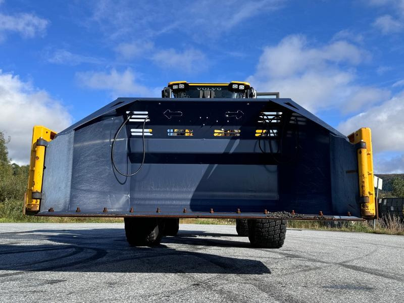 2023 Drivex Klappvingeskuffe / Klaffskuffe / Snøskuffe / brøyteskuffe - Volvo BM feste - 3,5 m3 - Attachment for Construction machinery: picture 3 2023 Drivex Klappvingeskuffe / Klaffskuffe / Snøskuffe / brøyteskuffe - Volvo BM feste - 3,5 m3 - Attachment for Construction machinery: picture 3