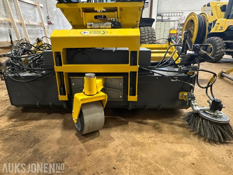 2024 Stark Spinner dreibar Feiemaskin med oppsamler for hjullaster - Vannsystem og spyle utstyr - Attachment for Construction machinery: picture 2 2024 Stark Spinner dreibar Feiemaskin med oppsamler for hjullaster - Vannsystem og spyle utstyr - Attachment for Construction machinery: picture 2