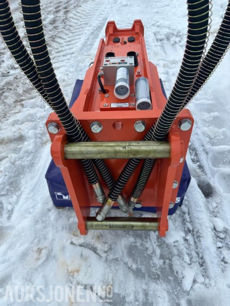NY OG UBRUKT KM 1250 s60 Feste CE Merket 1400kg 12-18 Tonn maskin FABRIKKGARANTI - Attachment for Construction machinery: picture 4 NY OG UBRUKT KM 1250 s60 Feste CE Merket 1400kg 12-18 Tonn maskin FABRIKKGARANTI - Attachment for Construction machinery: picture 4