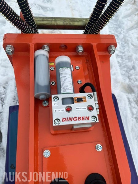 NY OG UBRUKT KM 1250 s60 Feste CE Merket 1400kg 12-18 Tonn maskin FABRIKKGARANTI - Attachment for Construction machinery: picture 3 NY OG UBRUKT KM 1250 s60 Feste CE Merket 1400kg 12-18 Tonn maskin FABRIKKGARANTI - Attachment for Construction machinery: picture 3