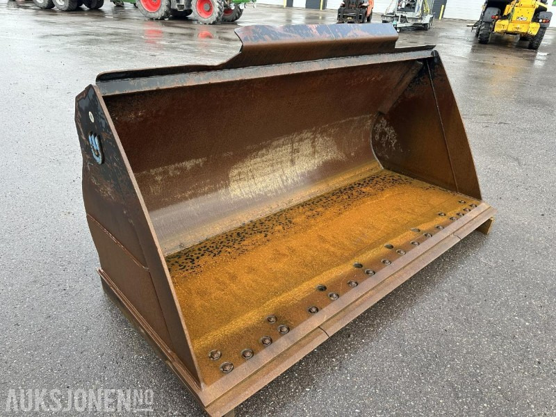Attachment for Construction machinery UFO Lasteskuff 2200L BM-feste: picture 1