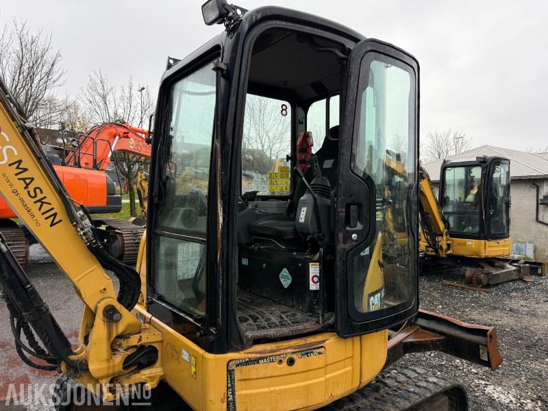 Cat 303.5E - Minigraver - SMP hurtigfeste S40 - SMP graveskuff + smalskuff - 7204 timer - Mini excavator: picture 2 Cat 303.5E - Minigraver - SMP hurtigfeste S40 - SMP graveskuff + smalskuff - 7204 timer - Mini excavator: picture 2