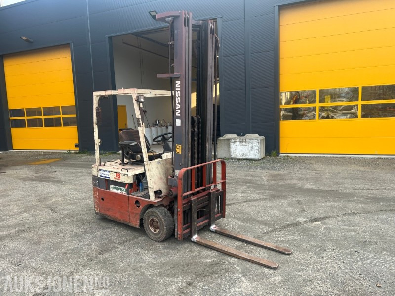 1996 Nissan Gaffeltruck. - Material handling equipment: picture 1 1996 Nissan Gaffeltruck. - Material handling equipment: picture 1