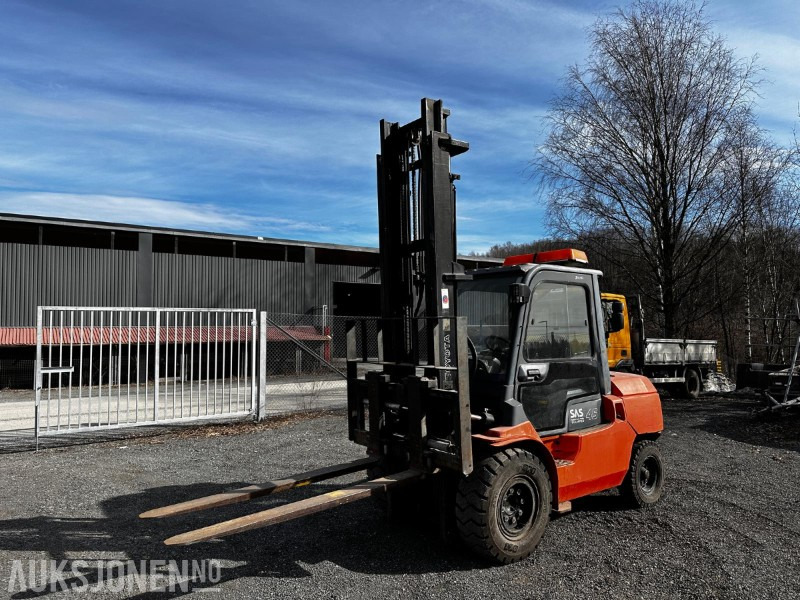 2000 Toyota 42-7FD40 dieseldrevet gaffeltruck - Material handling equipment: picture 3 2000 Toyota 42-7FD40 dieseldrevet gaffeltruck - Material handling equipment: picture 3