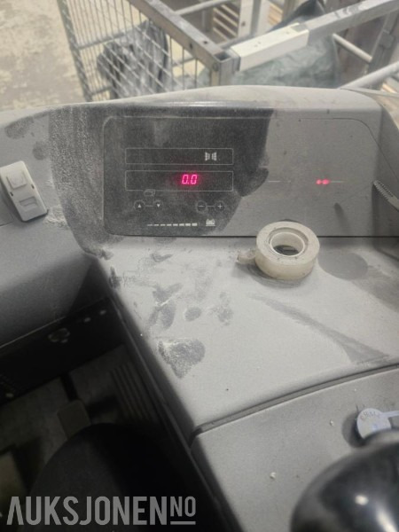 2002 Still Truk - Material handling equipment: picture 5 2002 Still Truk - Material handling equipment: picture 5