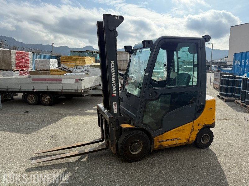 2008 Jungheinrich DFG 320 Dieseltruck m/ langgafler - Material handling equipment: picture 3 2008 Jungheinrich DFG 320 Dieseltruck m/ langgafler - Material handling equipment: picture 3