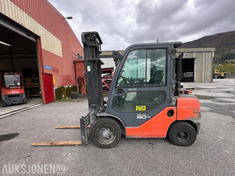2008 Toyota Gaffeltruck - Material handling equipment: picture 2 2008 Toyota Gaffeltruck - Material handling equipment: picture 2