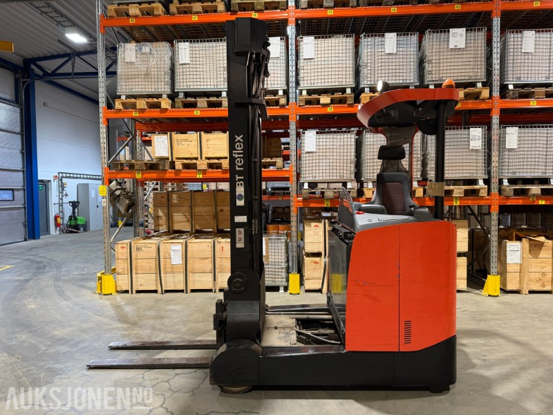 2013 Toyota BT Reflex RRE200E skyvemasttruck - Material handling equipment: picture 1 2013 Toyota BT Reflex RRE200E skyvemasttruck - Material handling equipment: picture 1