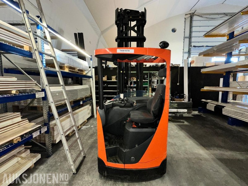 2015 BT Reflex TXH8000 Skyvemasttruck m/ HAWKER-lader (48V), 5037 timer - Material handling equipment: picture 3 2015 BT Reflex TXH8000 Skyvemasttruck m/ HAWKER-lader (48V), 5037 timer - Material handling equipment: picture 3