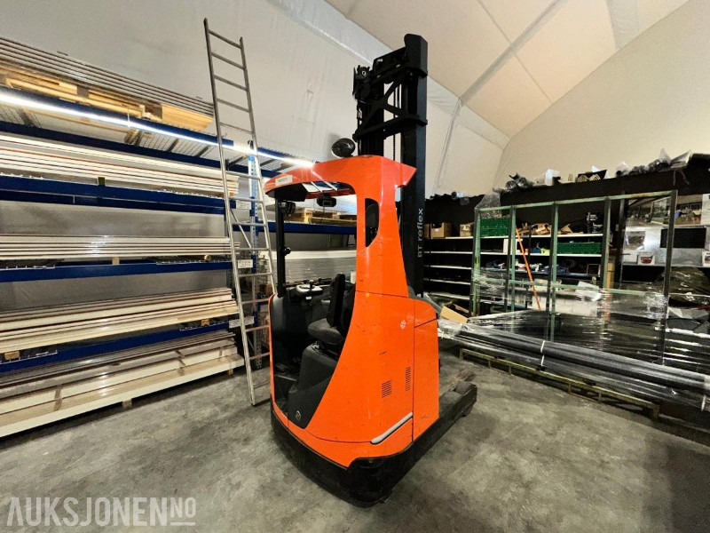 2015 BT Reflex TXH8000 Skyvemasttruck m/ HAWKER-lader (48V), 5037 timer - Material handling equipment: picture 4 2015 BT Reflex TXH8000 Skyvemasttruck m/ HAWKER-lader (48V), 5037 timer - Material handling equipment: picture 4