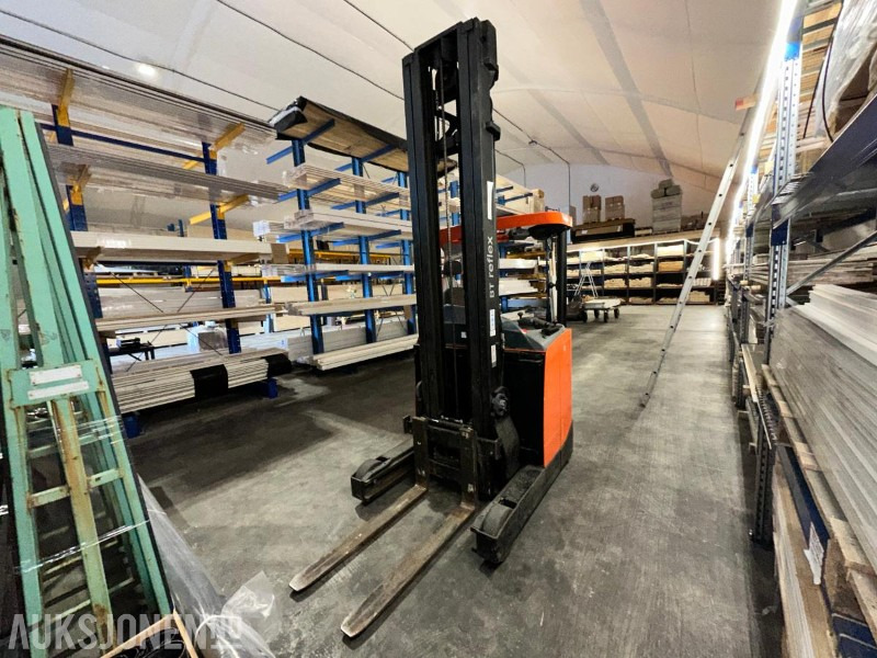 2015 BT Reflex TXH8000 Skyvemasttruck m/ HAWKER-lader (48V), 5037 timer - Material handling equipment: picture 1 2015 BT Reflex TXH8000 Skyvemasttruck m/ HAWKER-lader (48V), 5037 timer - Material handling equipment: picture 1