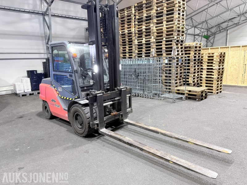 2017 Toyota 40-8FD50N - 5 tonnstruck - Kun 3080t! - Material handling equipment: picture 3 2017 Toyota 40-8FD50N - 5 tonnstruck - Kun 3080t! - Material handling equipment: picture 3