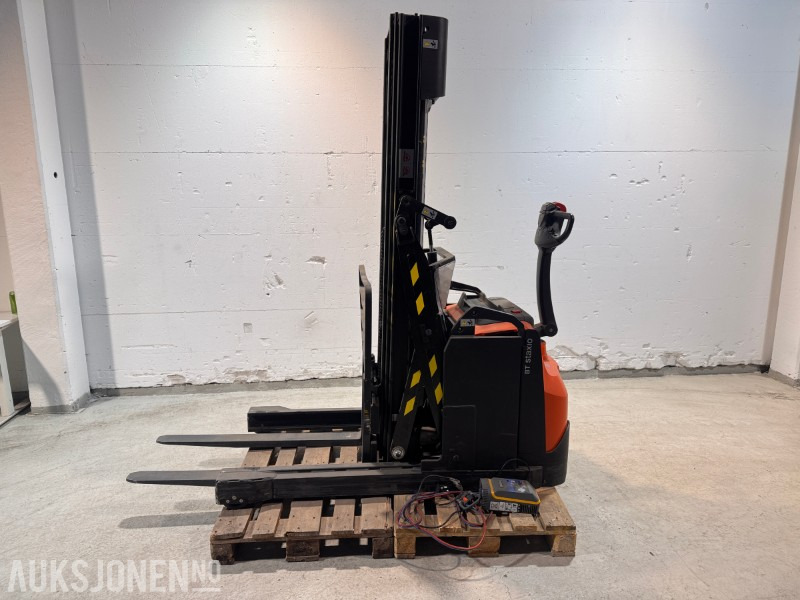 2019 Toyota SWE120XR stablertruck med defekt batteri - Material handling equipment: picture 1 2019 Toyota SWE120XR stablertruck med defekt batteri - Material handling equipment: picture 1