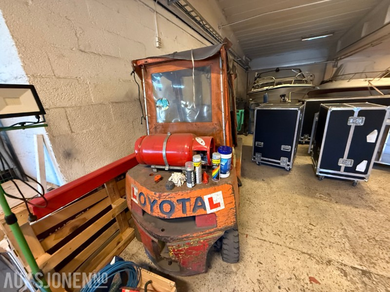 Toyota propangaffeltruck/Repobjekt - Material handling equipment: picture 4 Toyota propangaffeltruck/Repobjekt - Material handling equipment: picture 4