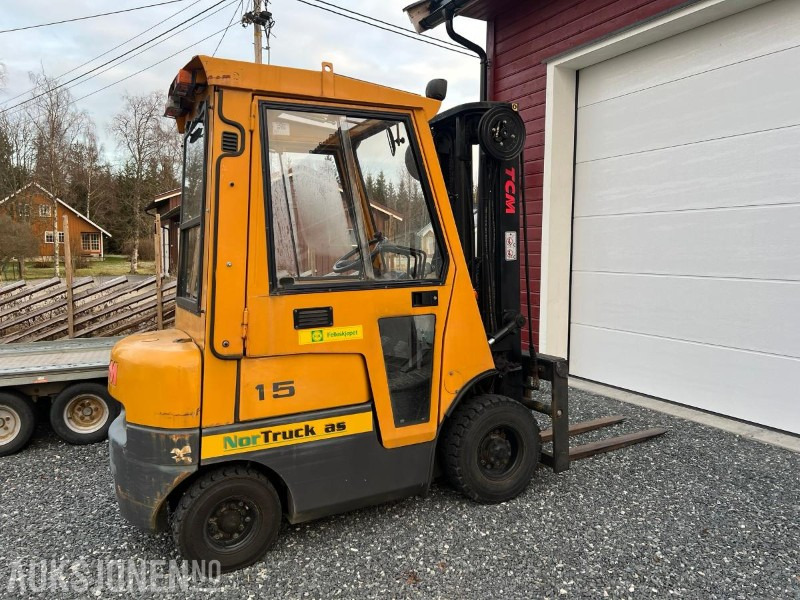 Truck - TCM FHD15Z8T (2002), IKKE MVA - Material handling equipment: picture 4 Truck - TCM FHD15Z8T (2002), IKKE MVA - Material handling equipment: picture 4