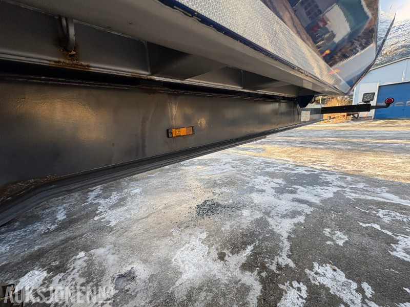 Trailer 2014 Nor Slep tippsemi med flyttbar King-Pin og vibro på kasse - EU godkjent til 24.04.2026: picture 10 Trailer 2014 Nor Slep tippsemi med flyttbar King-Pin og vibro på kasse - EU godkjent til 24.04.2026: picture 10