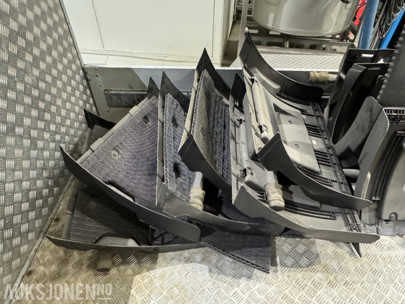 Volvo skjermsett til 4-akslet med trippel boggi - Truck: picture 3 Volvo skjermsett til 4-akslet med trippel boggi - Truck: picture 3