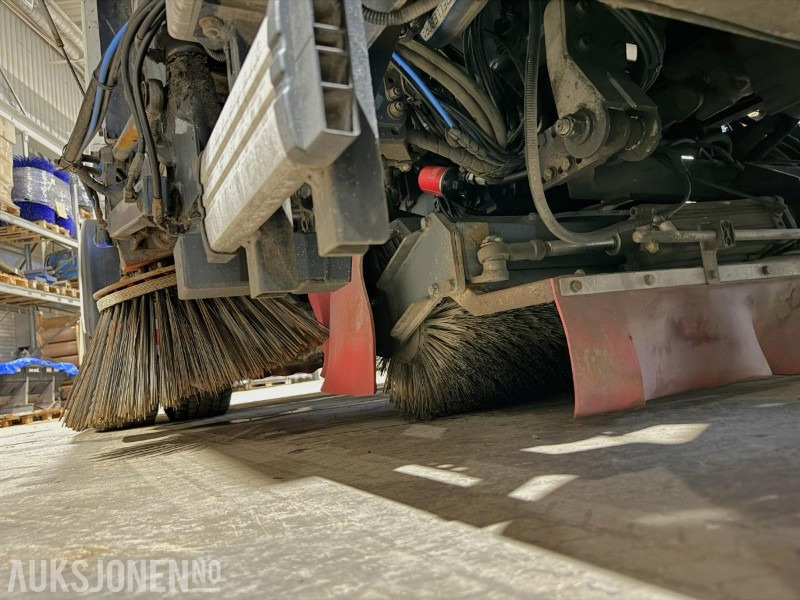 Utility/ Special vehicle 2018 Volvo FL 280 Val'Air 2-akslet feiebil / feiemaskin 150 bar, 1800 liter tank, 25 000 m³/h turbin: picture 40 Utility/ Special vehicle 2018 Volvo FL 280 Val'Air 2-akslet feiebil / feiemaskin 150 bar, 1800 liter tank, 25 000 m³/h turbin: picture 40