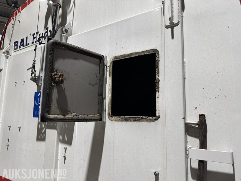 Utility/ Special vehicle 2018 Volvo FL 280 Val'Air 2-akslet feiebil / feiemaskin 150 bar, 1800 liter tank, 25 000 m³/h turbin: picture 26 Utility/ Special vehicle 2018 Volvo FL 280 Val'Air 2-akslet feiebil / feiemaskin 150 bar, 1800 liter tank, 25 000 m³/h turbin: picture 26