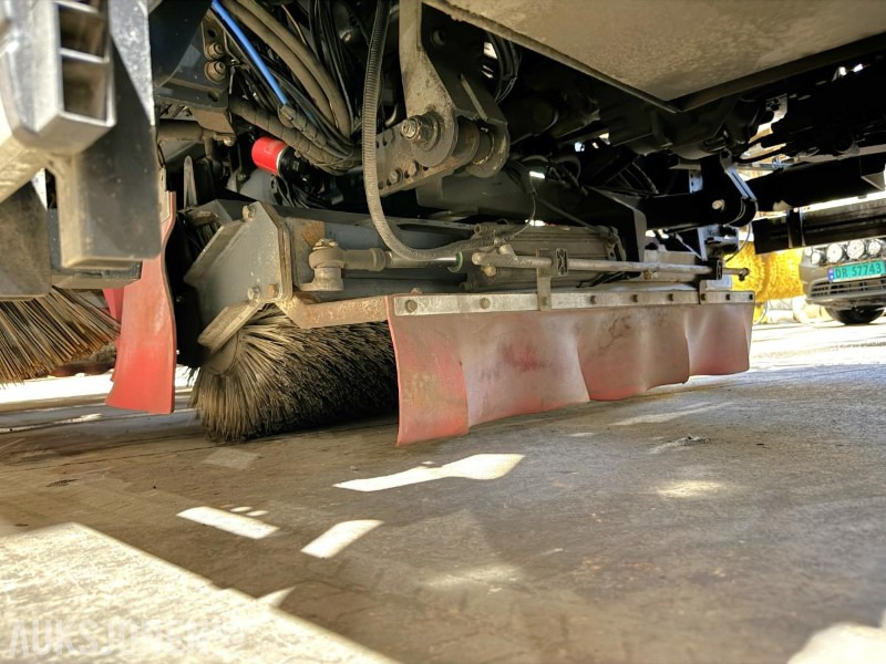 Utility/ Special vehicle 2018 Volvo FL 280 Val'Air 2-akslet feiebil / feiemaskin 150 bar, 1800 liter tank, 25 000 m³/h turbin: picture 39 Utility/ Special vehicle 2018 Volvo FL 280 Val'Air 2-akslet feiebil / feiemaskin 150 bar, 1800 liter tank, 25 000 m³/h turbin: picture 39