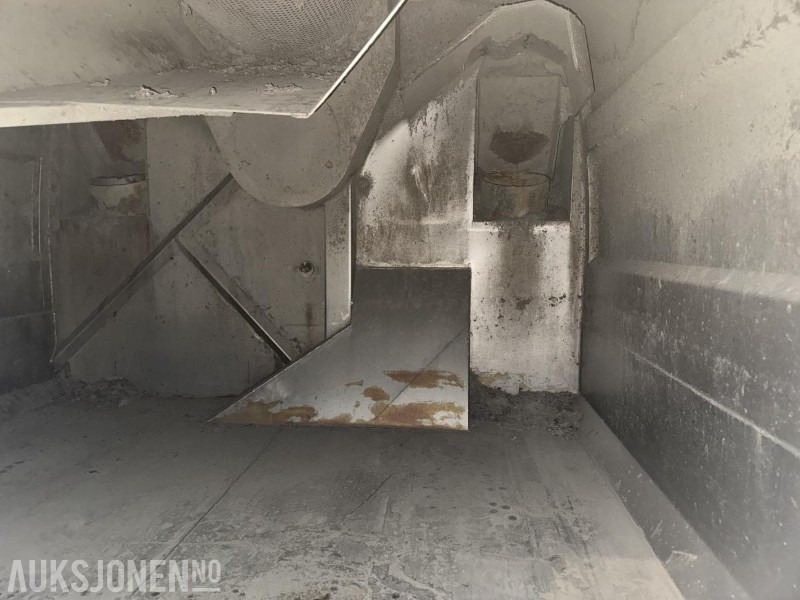 Utility/ Special vehicle 2018 Volvo FL 280 Val'Air 2-akslet feiebil / feiemaskin 150 bar, 1800 liter tank, 25 000 m³/h turbin: picture 27 Utility/ Special vehicle 2018 Volvo FL 280 Val'Air 2-akslet feiebil / feiemaskin 150 bar, 1800 liter tank, 25 000 m³/h turbin: picture 27