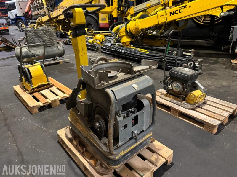 Wacker Neuson DPU 6555 vibroplate - Roller: picture 5 Wacker Neuson DPU 6555 vibroplate - Roller: picture 5