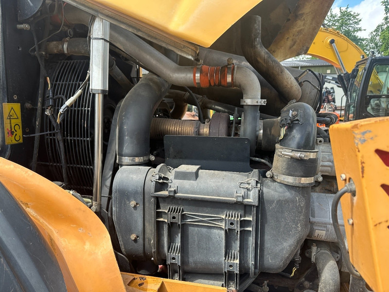 Wheel loader Case 621 F: picture 17