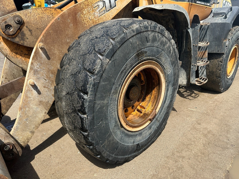 Wheel loader Case 621 F: picture 9
