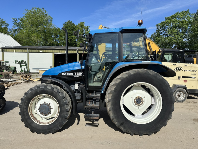 New Holland TS 90 - Farm tractor: picture 4 New Holland TS 90 - Farm tractor: picture 4