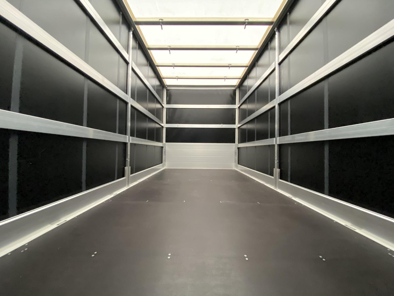 New Curtain side van MAN TGE 3.180 L4 2.0 TDI | PRITSCHE PLANE + SCHLAFKABINE: picture 20