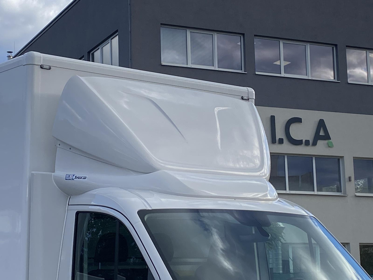 MAN TGE 3.180 RS4490 1+2, 180PS, 2.0L | ALU-BOX 4200mm + LADERAMPE - Box van: picture 4 MAN TGE 3.180 RS4490 1+2, 180PS, 2.0L | ALU-BOX 4200mm + LADERAMPE - Box van: picture 4