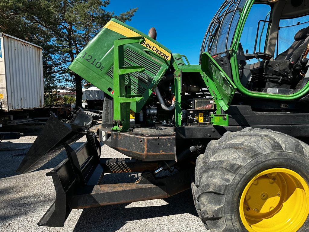 Forwarder John Deere 1210E 10m CF710 KRAN: picture 14