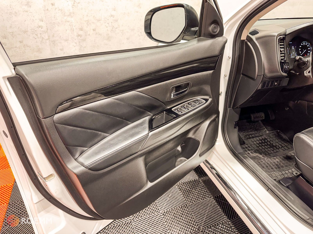 SUV Mitsubishi Outlander PHEV Basis 4WD*GARANTIE*Touchscreen*: picture 19