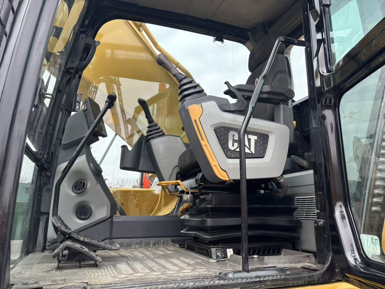 CAT Caterpillar 345GC 45 ton Use Excavator CAT 349 Secondhand Slightly Used Excavators 336GC 330GC 320GC with High Work Performance - Crawler excavator: picture 3 CAT Caterpillar 345GC 45 ton Use Excavator CAT 349 Secondhand Slightly Used Excavators 336GC 330GC 320GC with High Work Performance - Crawler excavator: picture 3