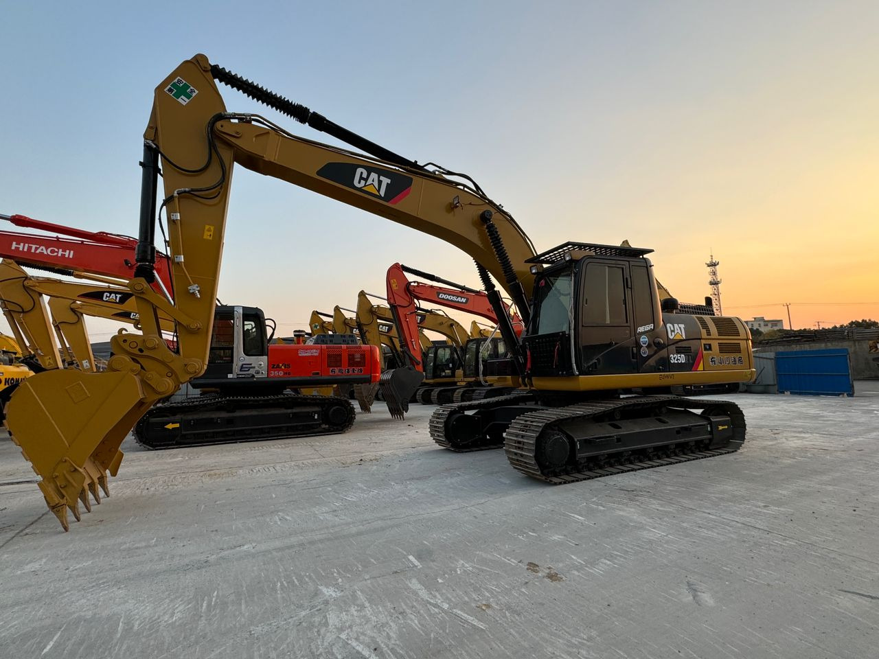 Caterpillar 325D CAT 325D2 329D 330D 330D2 25 Ton Used Excavator for Sale - Crawler excavator: picture 3 Caterpillar 325D CAT 325D2 329D 330D 330D2 25 Ton Used Excavator for Sale - Crawler excavator: picture 3