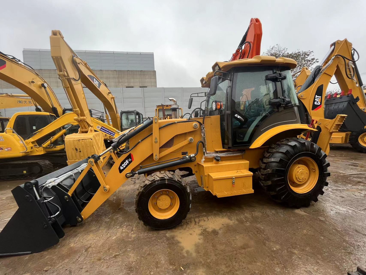 Caterpillar 420F Backhoe CAT 420F2 New Backhoe Loaders JCB 3CX 4CX retroexcavadora - Backhoe loader: picture 1 Caterpillar 420F Backhoe CAT 420F2 New Backhoe Loaders JCB 3CX 4CX retroexcavadora - Backhoe loader: picture 1