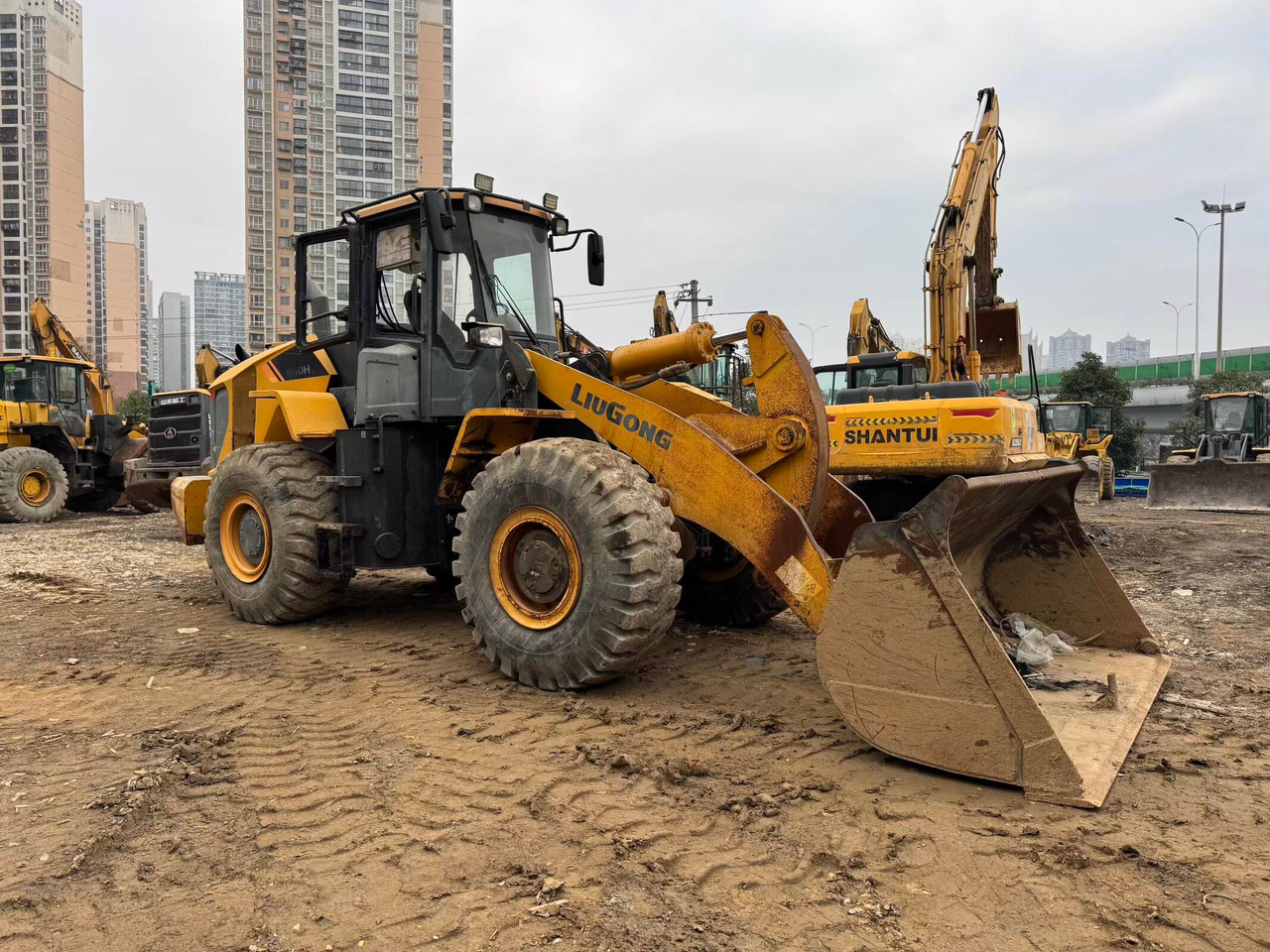 Loader SDLG 956 XCMG 500  LIUGONG 855 SEM656 LONKING 855 5 Ton 6 Ton Used Wheel Loader Front Loader Payload Loader in Original Condition for Sale: picture 6