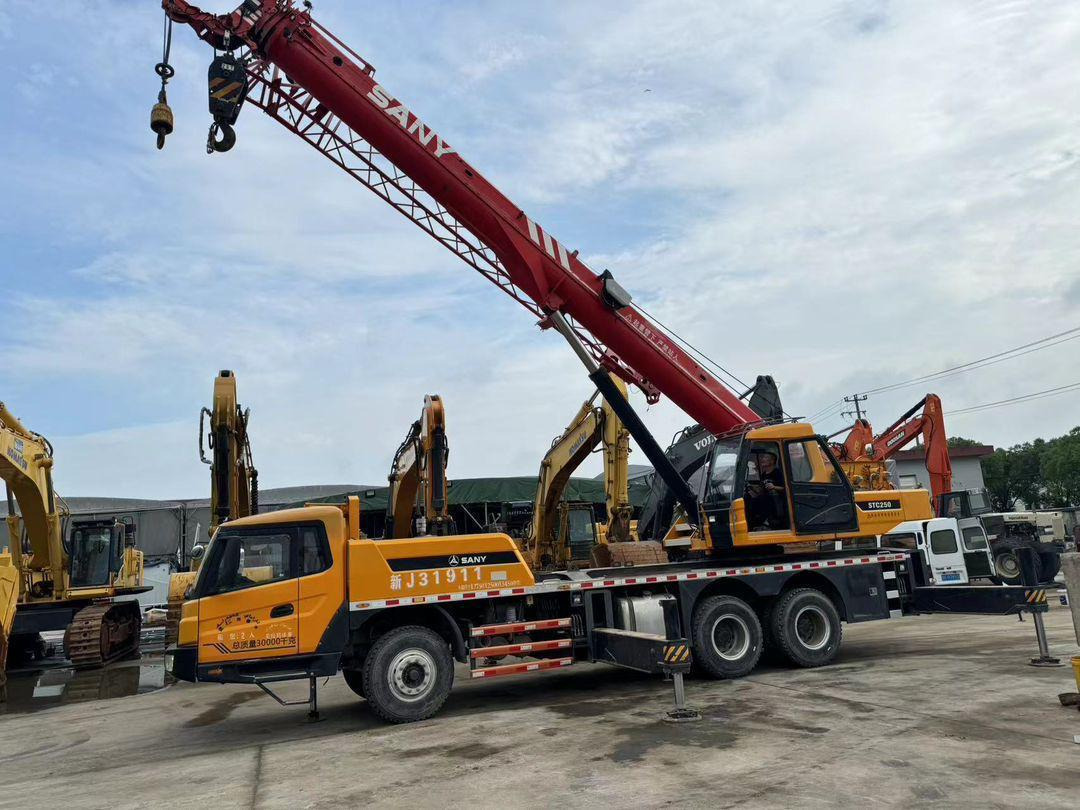 Sany Used Truck Crane 25 Ton with Excellent Work Performance and 1 year Warrenty - Mobile crane: picture 2 Sany Used Truck Crane 25 Ton with Excellent Work Performance and 1 year Warrenty - Mobile crane: picture 2