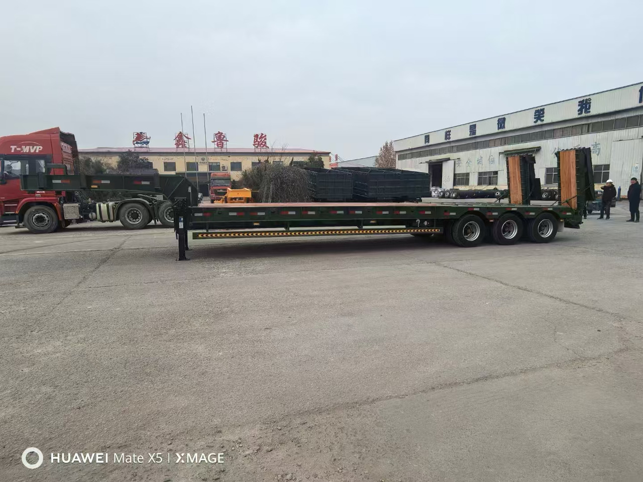 New Low loader semi-trailer ZHICHENG Semi Flat Bed Low Bed in New or Used with 3 Axles 4 Axles: picture 18
