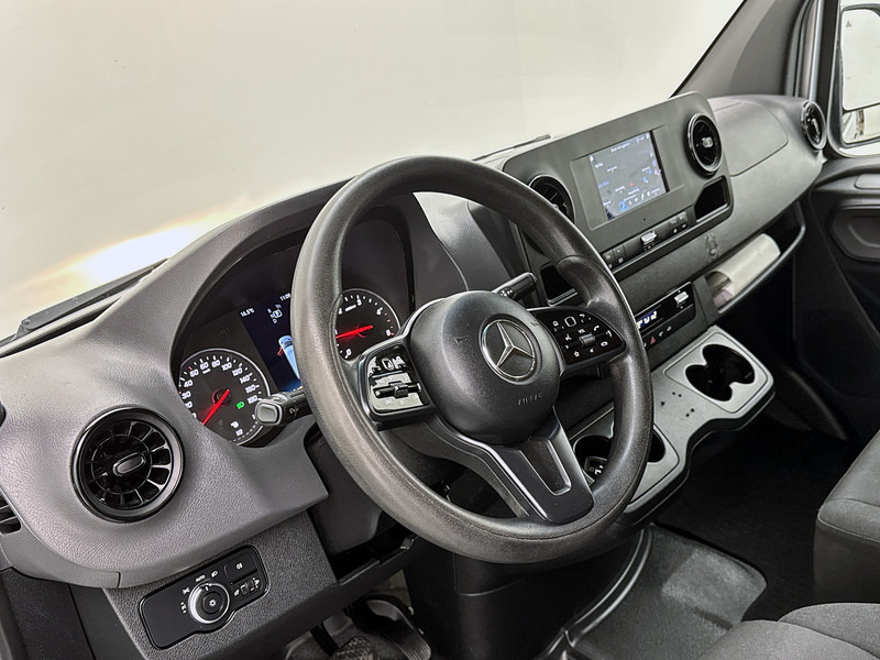 Mercedes-Benz Sprinter 316 2.2 CDI L2H2 3500KG trekhaak 2x schuifdeur Inrichting Luchtgeveerde stoel Navigatie - Panel van: picture 5 Mercedes-Benz Sprinter 316 2.2 CDI L2H2 3500KG trekhaak 2x schuifdeur Inrichting Luchtgeveerde stoel Navigatie - Panel van: picture 5