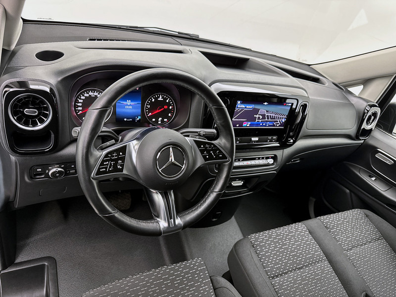 Mercedes-Benz Vito 119 CDI L2 Select 360 Camera Adaptieve Cruise Control Trekhaak Standkachel Stoelverwarming Led voor+achter - Panel van: picture 5 Mercedes-Benz Vito 119 CDI L2 Select 360 Camera Adaptieve Cruise Control Trekhaak Standkachel Stoelverwarming Led voor+achter - Panel van: picture 5
